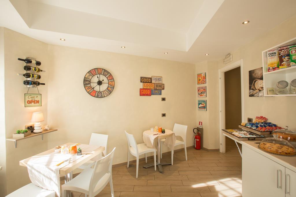 Bed and Breakfast Relais Tiburtina Рим Экстерьер фото