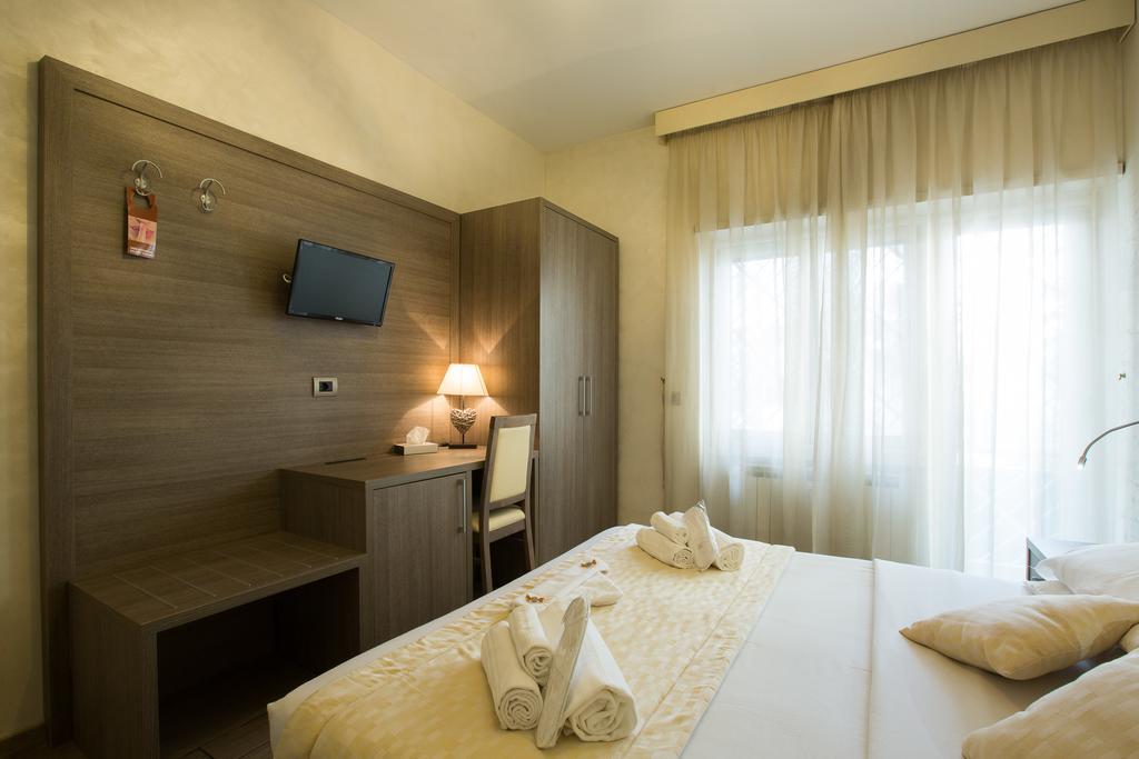 Bed and Breakfast Relais Tiburtina Рим Экстерьер фото
