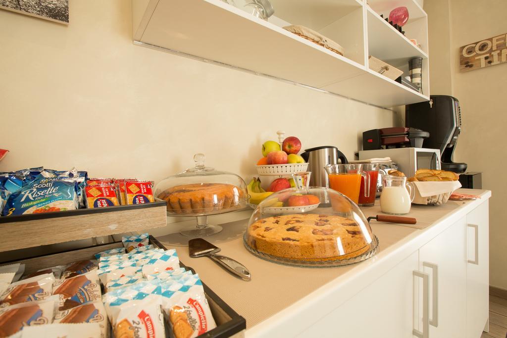 Bed and Breakfast Relais Tiburtina Рим Экстерьер фото